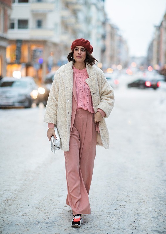 “时尚黑马”羊羔毛外套怎么选? 9套穿搭干货分享, 快来抄笔记吧