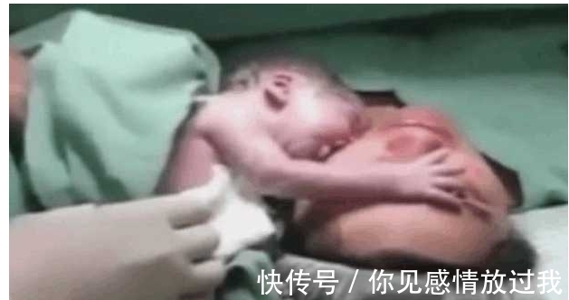 妈妈|宝宝刚出生,妈妈就停止了呼吸,孩子一个暖心动作,竟引发了奇迹
