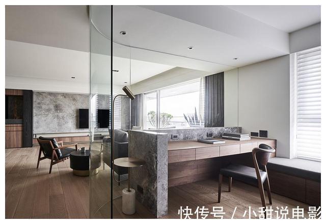 电视背景墙|不喜欢太浅的原木风格装修?看看他家的胡桃木,低调又显高级感!
