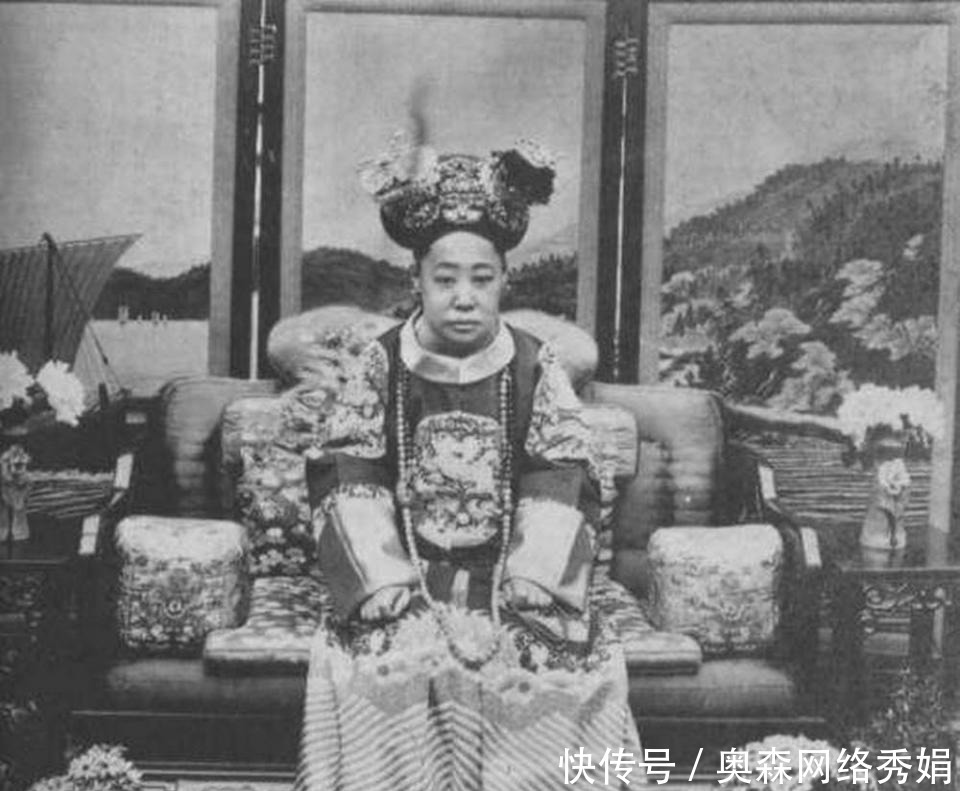 光绪|清朝女子真实老照片，图4为光绪最美的妃子，富家千金相聚打牌