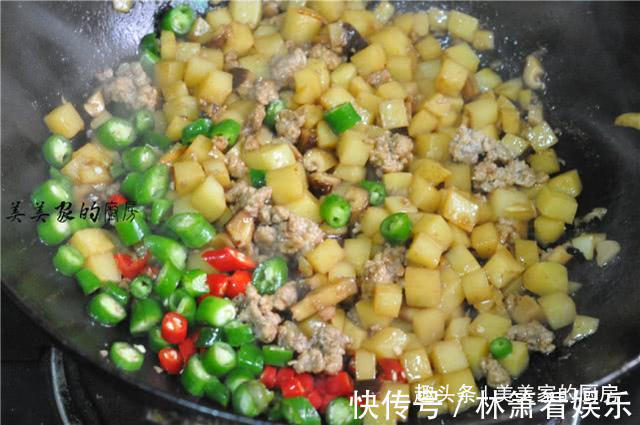 香菇|我家土豆从不炒丝，自从学会此做法，1周做5次，孩子不嫌多！