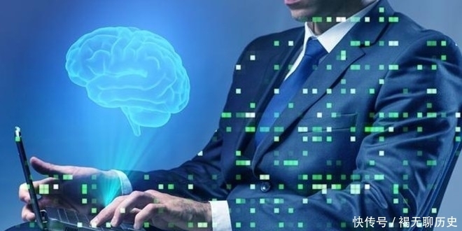 经济|李彦宏表示,未来十年是智能经济时代,我们对手机依赖会逐步降低!