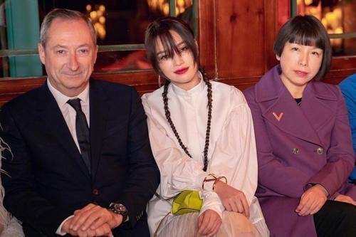 花木兰|方脸适合什么发型?想给方脸 “削骨”并不难,3步教大家选发型