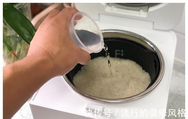 水量|为啥地锅蒸的米饭吃着香？掌握3个窍门，在家也能蒸出可口的米饭