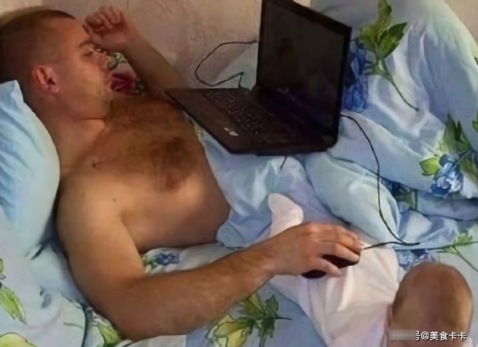 妈妈不在家，爸爸都是怎样带孩子的？妈妈：键盘准备好了吗？