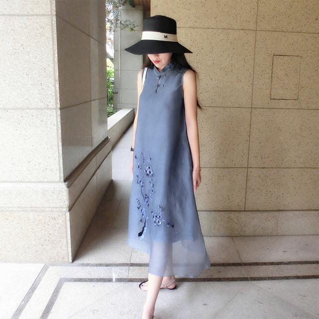 背带裙 穿上旗袍裙的她,才是最美的中国女人,优雅韵味尽在举手投足间