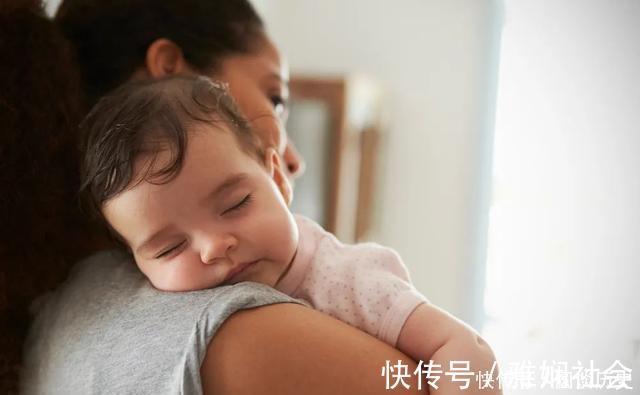 运动能力|经常被妈妈抱的孩子,和经常自己躺在床上的孩子,体质有很大差距