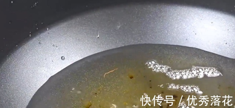 想吃烤红薯没有烤箱也能做！香甜软糯还“流糖”，不输外面卖的！