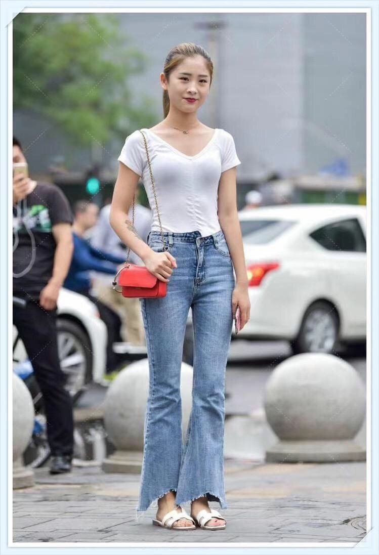 打底裤也可以很时尚，穿出玲珑有致，尽显曲线身材