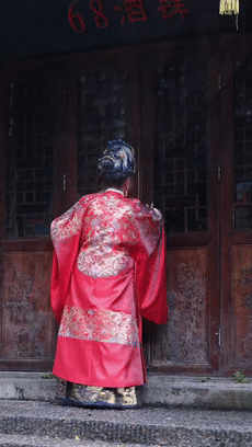 刘维秀$这位77岁的奶奶,穿上汉服也太惊艳了