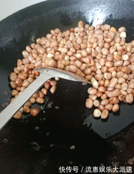 可口|炒花生米,只用油炒就错了!多一步操作,香脆可口,放7天不返潮