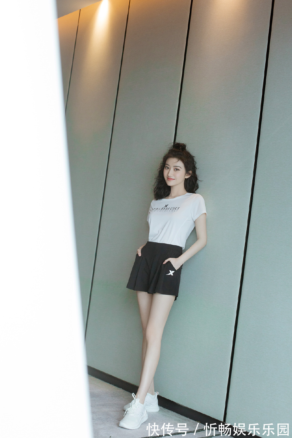 t恤|奔三奔四女性留什么样发型好看,明白几点发型知识就够,年轻貌美