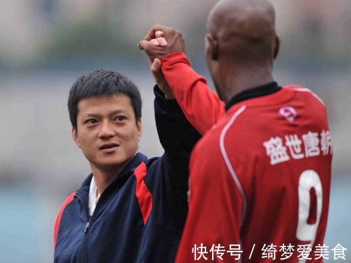 寰岛|力压孙继海成为国足主力,险获亚洲冠军,29岁成中超最年轻教练