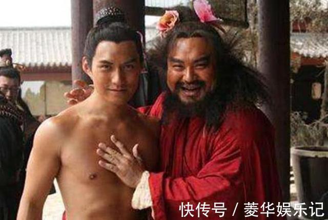 卢俊义@水浒传中,燕青为何跟李逵关系那么好?这就是聪明人的厉害之处