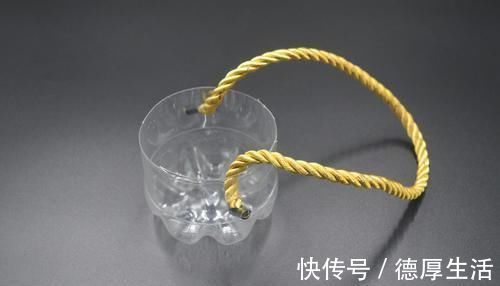 塑料瓶上穿一根绳子真厉害，这个用途懂的人还不多，早知道早受益