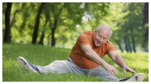 食用|世卫组织呼吁停止食用,比肥肉还伤血管,提醒父母:尽早撤下餐桌