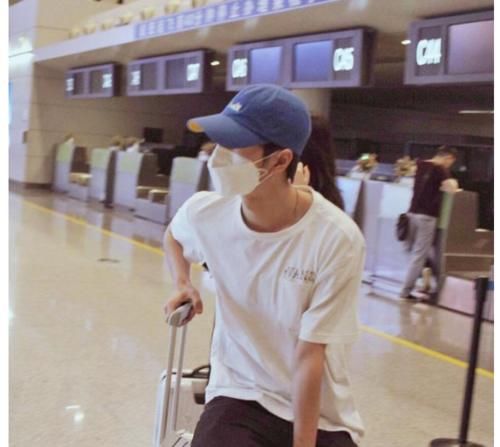 h王一博《街舞4》定檔，HAPPY啵絲DAY，大型狂歡現場高燃開始