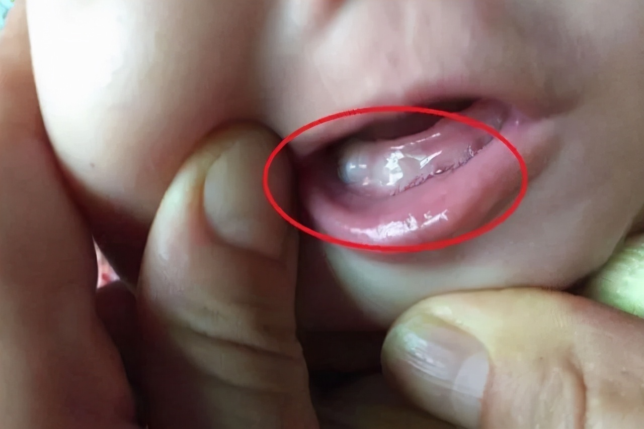 睡眠周期|夜奶频繁坏处多,当孩子发出3个信号时,妈妈就该帮他们断掉了