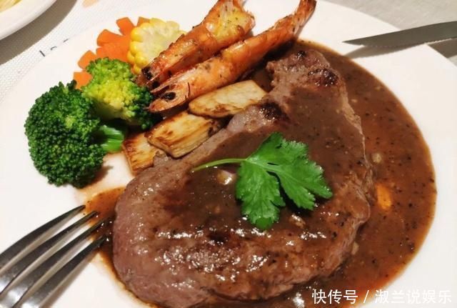 同样是胡椒,选黑胡椒还是白胡椒老厨师教你一招,知道不再瞎买