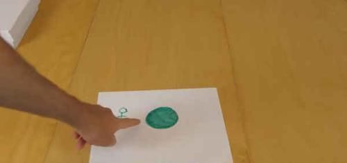 和尔 如果一个四维空间的球体来到三维空间中,人们看到的球体是什么样