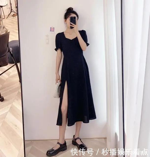 鞋子|小黑裙才是女人的王牌单品,三木博主也在穿,搭配鞋子显瘦又时髦