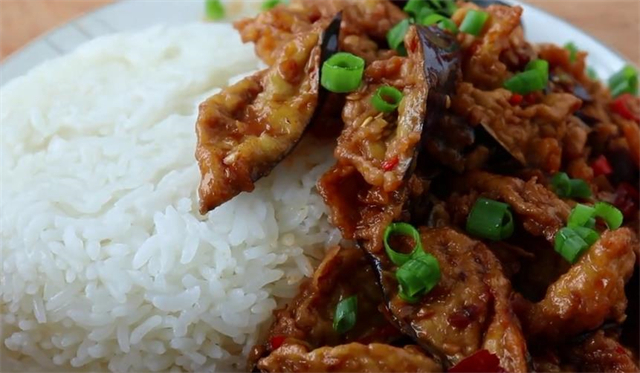 豆瓣酱|茄子最好吃的做法,教你简单一做,比吃肉还香,饭店里都吃不到