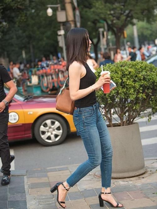 时尚女神真美丽,轻轻松松秀出属于自己的魅力