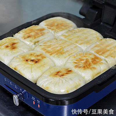 学会在家做南瓜虾皮包子两吃，再也不用出门买了