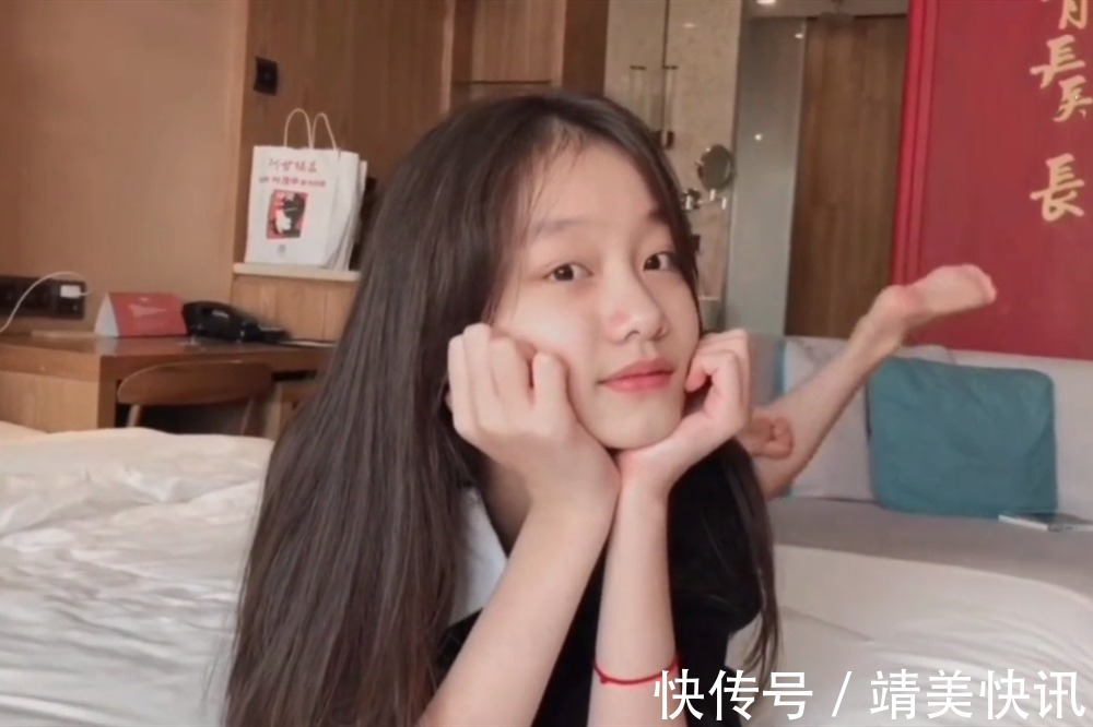 青春期|女儿夹腿蹭椅直出汗,机智母亲处理及时,别让“椅子”害了孩子