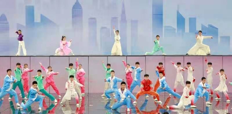 姑娘们|央视2022年元宵晚会 中国女足合唱《风雨彩虹铿锵玫瑰》获观众最高评价