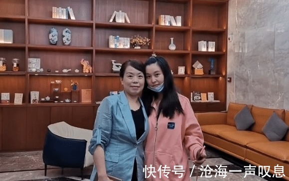 田静下夜班回家整理家务,发现自己像老妈子,喜欢柴米油盐的生活