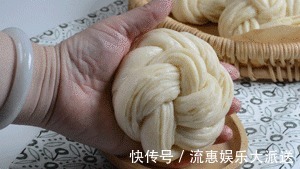 酵母|教你做个绣球花卷,又白又嫩又暄软,发面多加一料,面团高又白