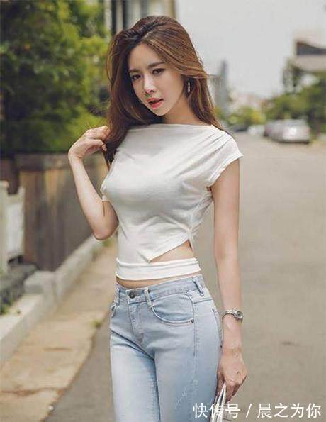气质 紧身牛仔裤与高跟鞋的搭配,不经意间流露出优雅的女神气质!