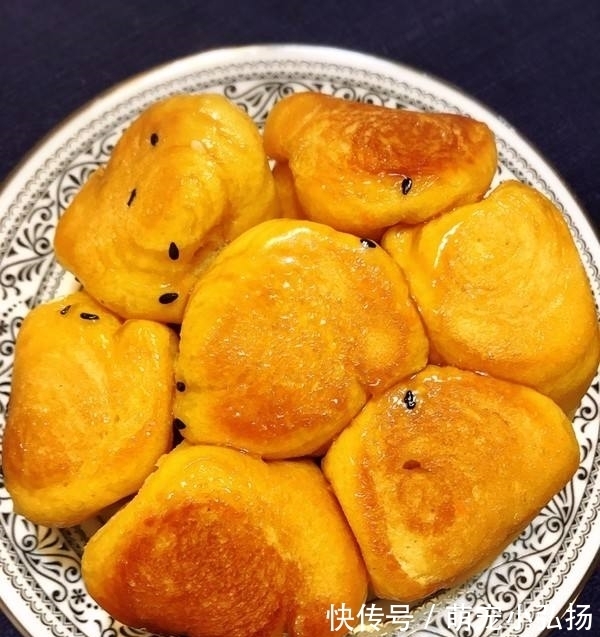 面粉|面粉不用清水和面，搭配上一盒牛奶，不用烤箱做出来比面包还好吃