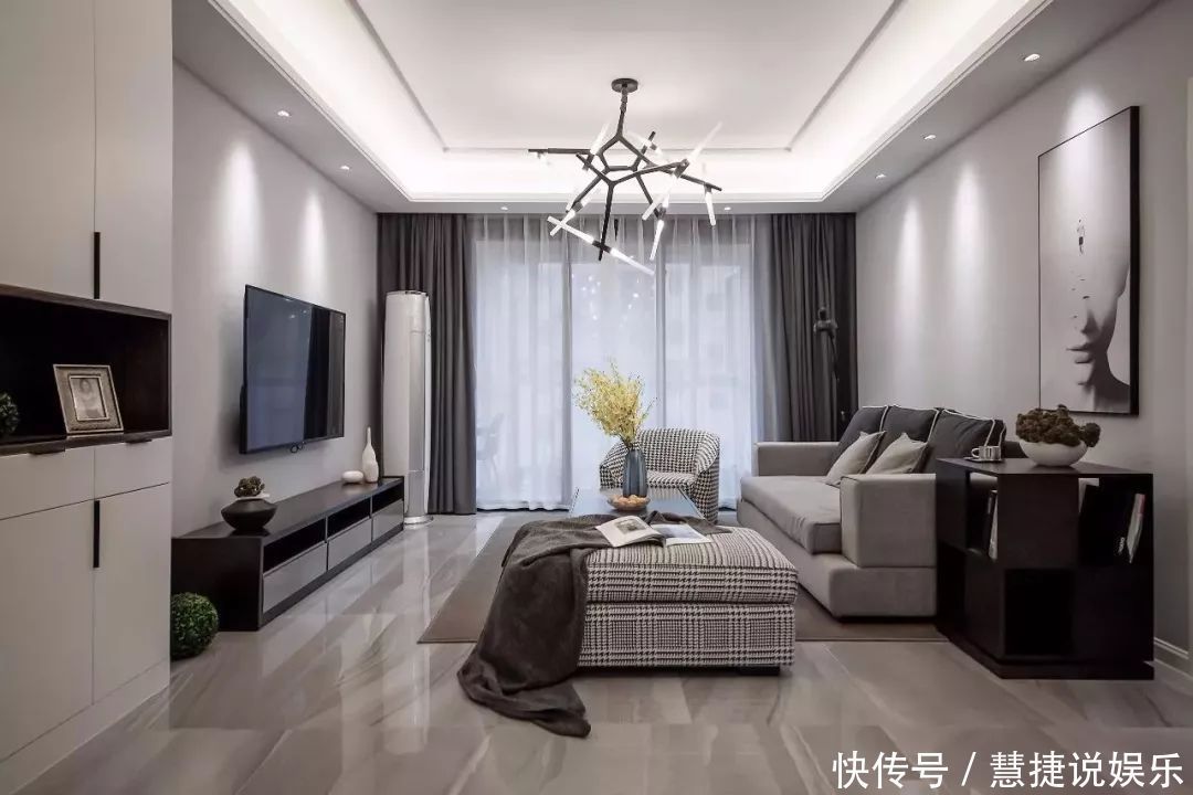 简约|33款高级灰的客厅，简约空间的高级感