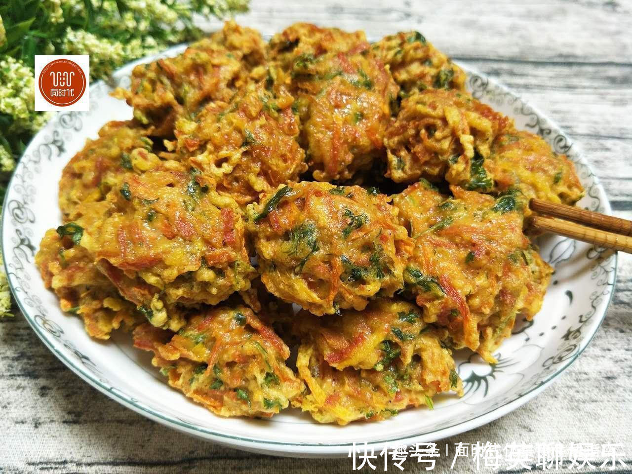酥软|我炸的丸子,香脆酥软,怎么吃都不腻,边吃边炸,端上桌都快没了