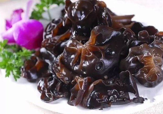 优质蛋白|夏季养心，常吃这四种食物可以保护心脏