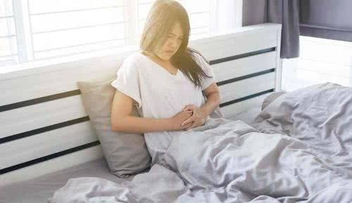 来月经期间,为什么很多女性身上会有“鱼腥味”,终于弄明白了