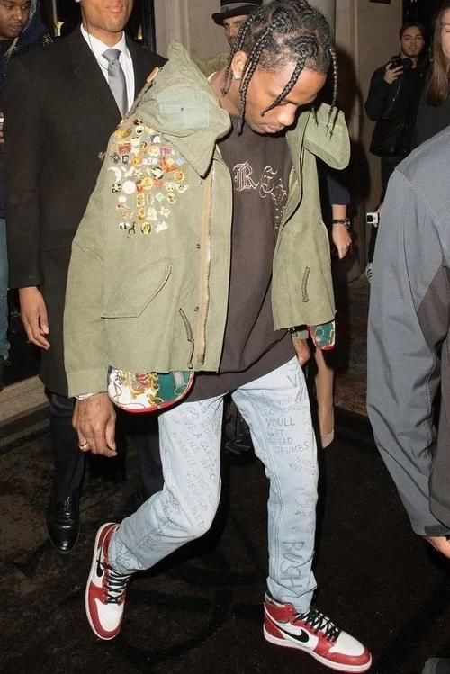 这鞋要火？！Travis Scott 上脚 READYMADE x Nike 联名！