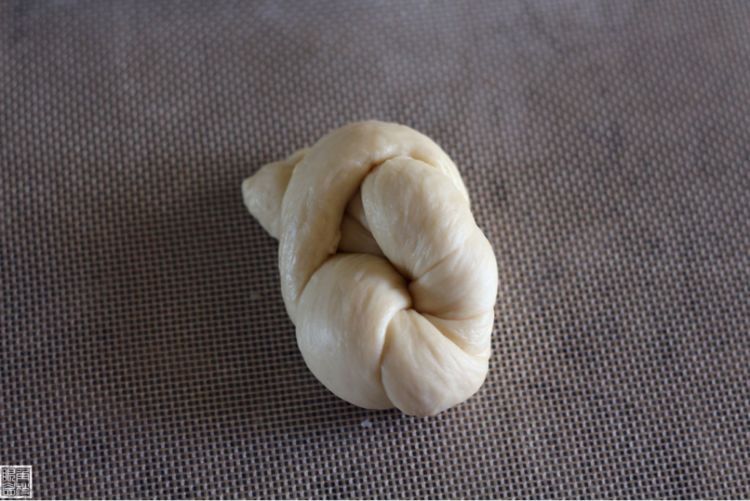 省时省事、超松软的酸奶面包，解锁家庭版做法