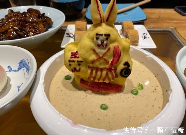 护国寺|北京有个务实小吃街,胜王府井一倍,文化底蕴与老字号小吃十足