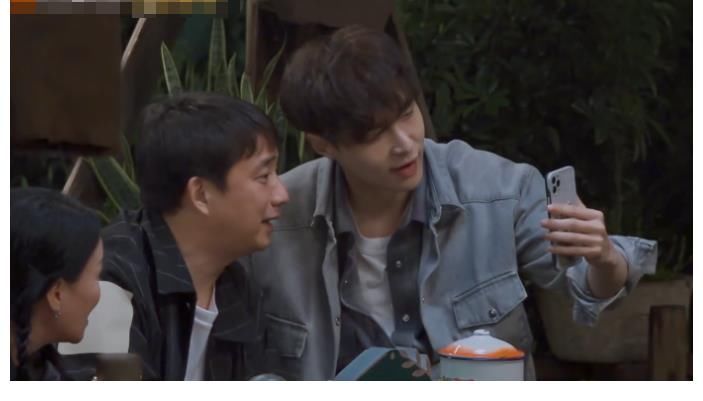 那英|黄磊张艺兴连线黄渤王迅，黄磊一开口就怼，极限男人帮感情太感动