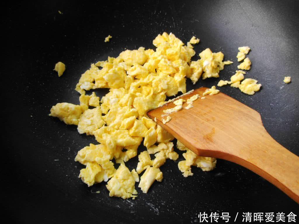 庞叔|庞叔教你新式炒鸡蛋，根本吃不够，只需要在炒蛋时多一个步骤