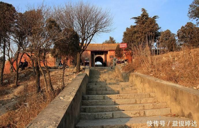 中国现存位于山峰顶端规模最大的道教宫观，门票仅收5块钱