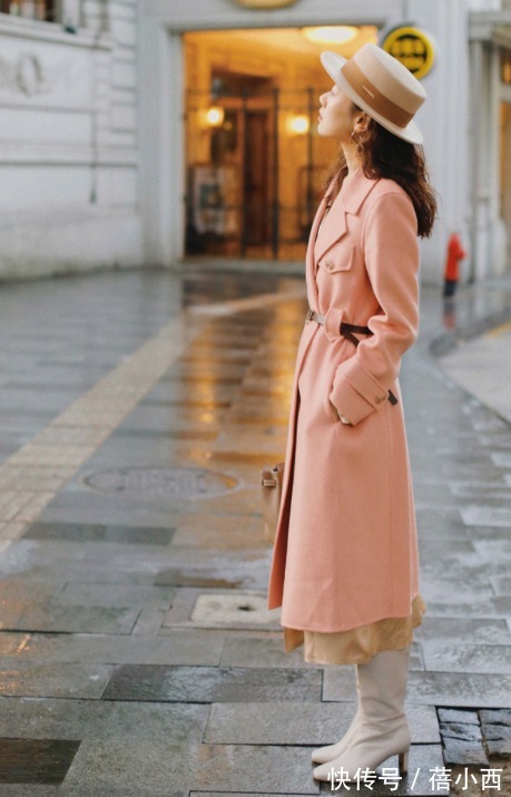 连衣裙|秋冬建议多穿“大衣+靴子”，内搭毛衣、连衣裙、牛仔裤真时髦
