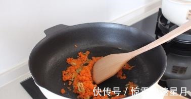 炒饭也能做的很好吃，食材丰富，孩子也喜欢！