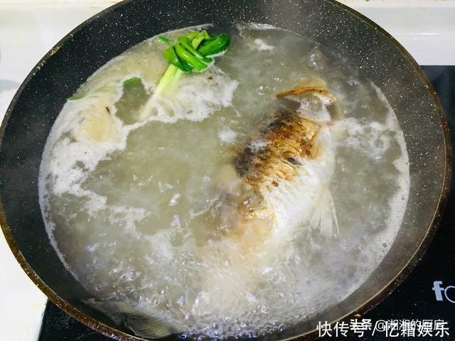 豆腐和它很配,补钙又补脑,适合春天吃,孩子常吃长得高