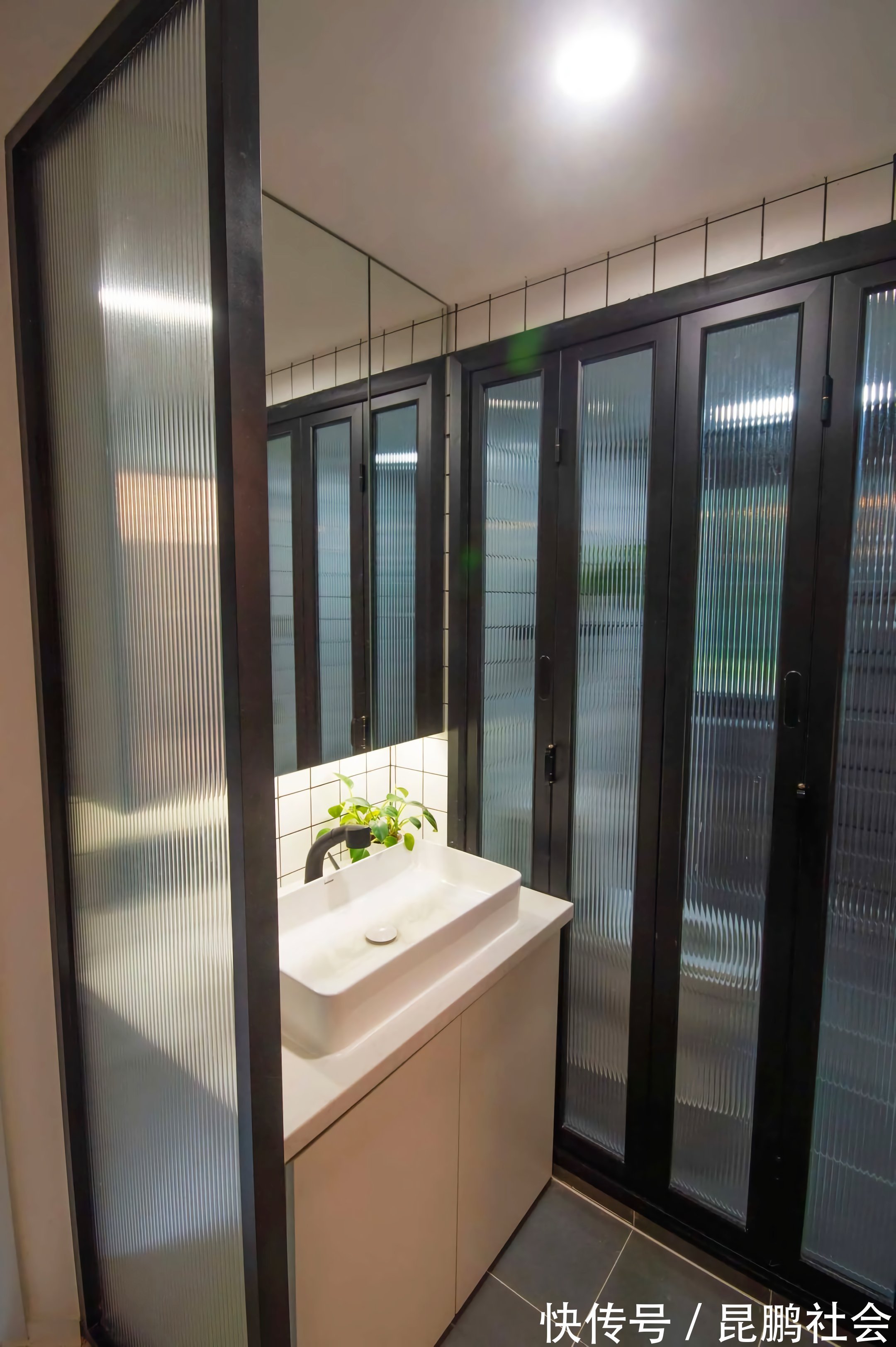 齐家敏敏|90后夫妻40㎡的新家，一房改四房，每1㎡都不浪费，非常完美