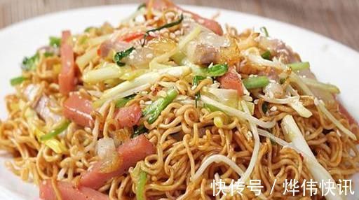 炒面|教你在家做炒面,几步就上桌,劲道又爽滑,一家老少都爱吃