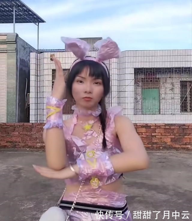 奥特曼|斗罗大陆6类粉丝COS小舞,高颜值,好气质,最后一个能打小怪兽